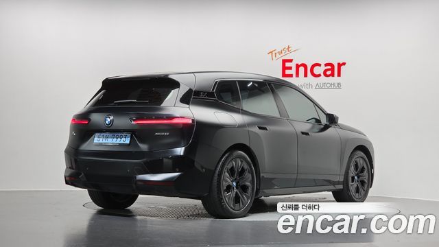BMW iX из Кореи Encar