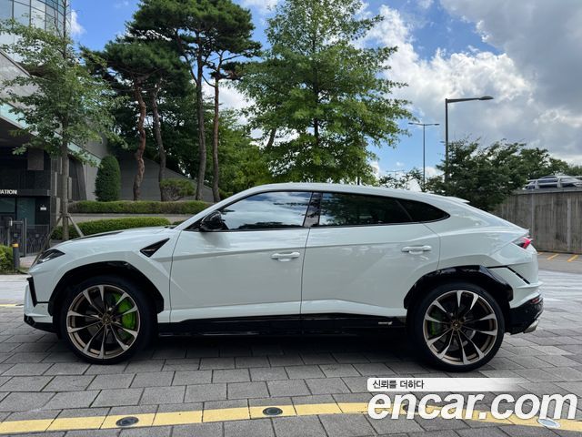 Lamborghini Urus 4.0 V8 S — пробег 14 000 км — фото 5 из 5