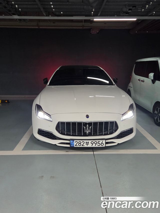 Maserati Quattroporte 3.0 Diesel Granlusso — пробег 93 500 км — фото 1 из 5