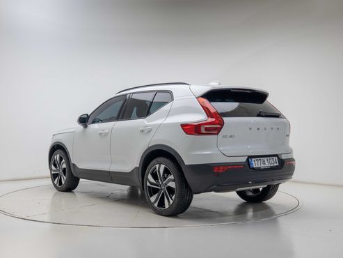 Volvo XC40 B4 Ultra Dark — пробег 2 837 км — фото 4 из 5