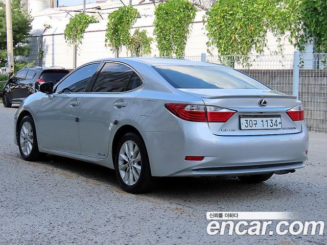 Lexus ES Supreme XV60 — пробег 195 374 км — фото 3 из 5
