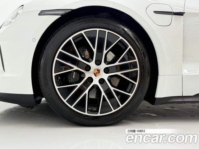 Porsche Taycan из Кореи Encar