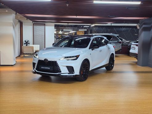 Lexus RX F-Sport — пробег 4 448 км — фото 1 из 5