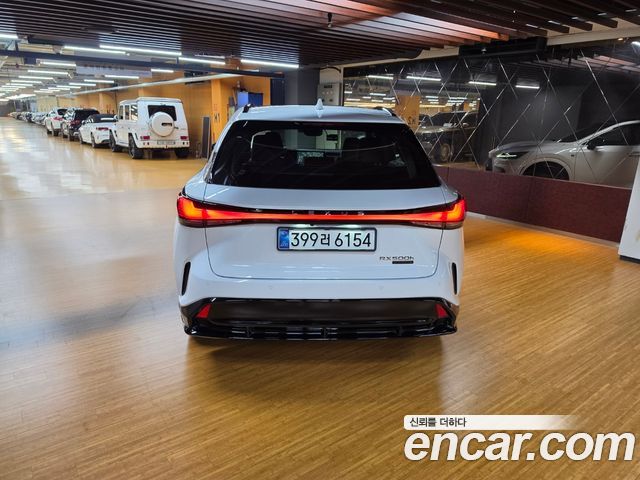 Lexus RX F-Sport — пробег 4 448 км — фото 4 из 5
