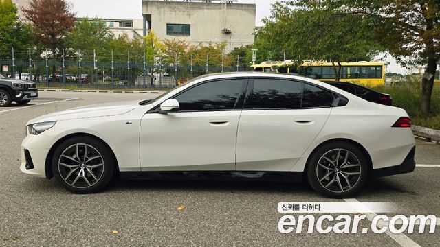 BMW 5-Series 520i M Sport — пробег 20 288 км — фото 2 из 5