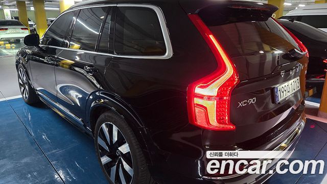 Volvo XC90 T8 Ultimate Bright Hybrid — пробег 29 976 км — фото 4 из 5