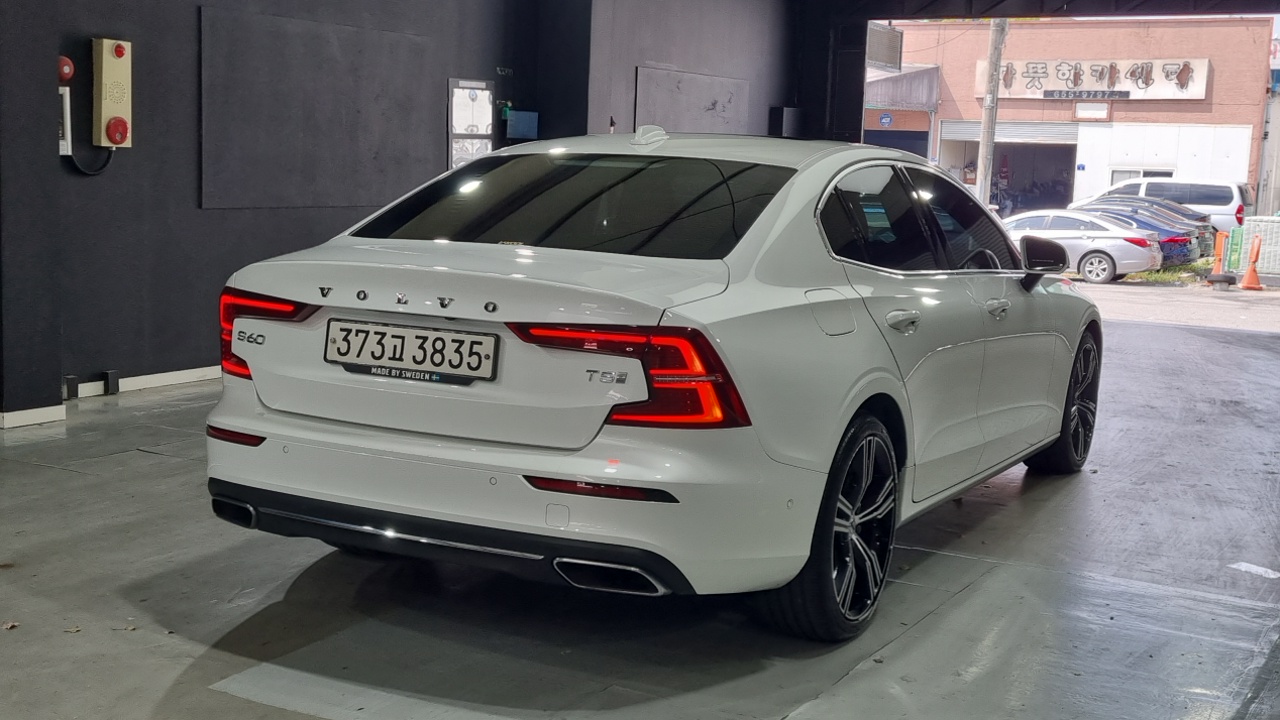 Volvo S60 из Кореи Encar