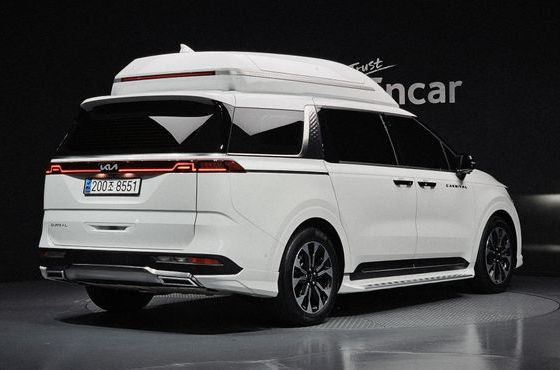 Kia Carnival Gasoline 7-Seater Signature — пробег 18 421 км — фото 2 из 5