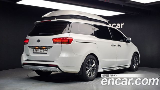 Kia Carnival из Кореи Encar