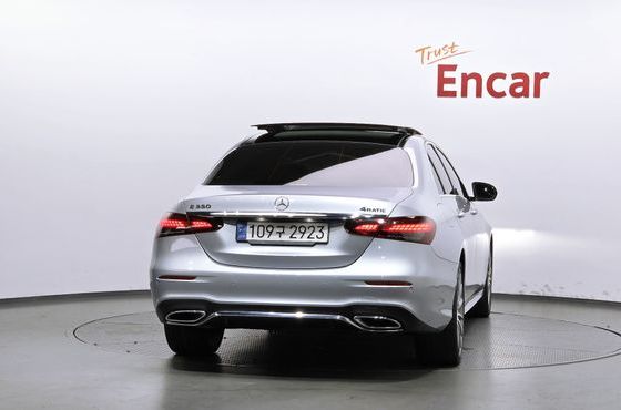 Mercedes-Benz E-Class E350 4MATIC AMG Line — пробег 52 731 км — фото 4 из 5