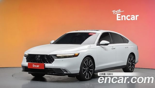 Honda Accord 2.0 Hybrid Touring — пробег 6 566 км — фото 1 из 5