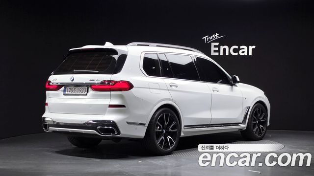BMW X7 xDrive 40i M Sport 6STR — пробег 105 383 км — фото 2 из 5