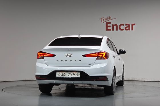Hyundai AVANTE 1.6 Premium — пробег 13 322 км — фото 4 из 5