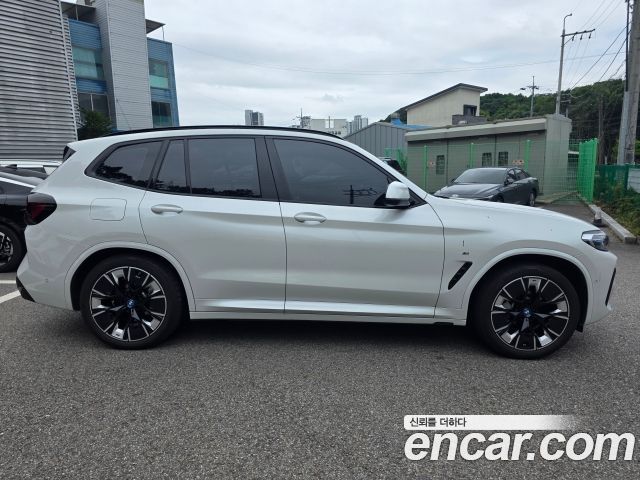 BMW iX3 M Sports — пробег 37 650 км — фото 3 из 5