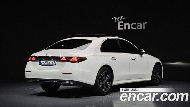 Mercedes-Benz E-Class из Кореи Encar