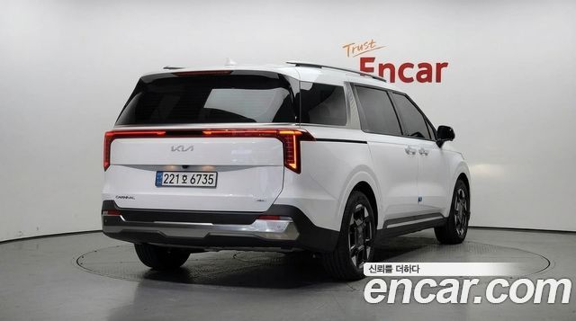 Kia Carnival из Кореи Encar