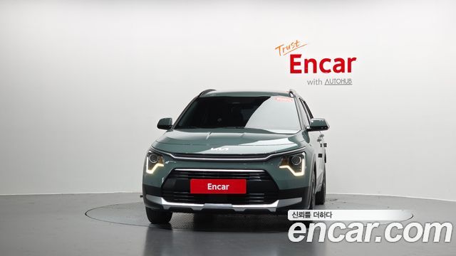 Kia Niro Prestige — пробег 89 290 км — фото 3 из 5