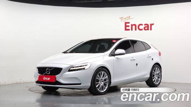 Volvo V40 из Кореи Encar