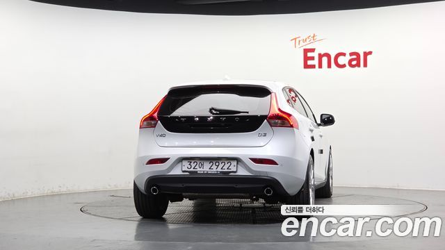 Volvo V40 из Кореи Encar