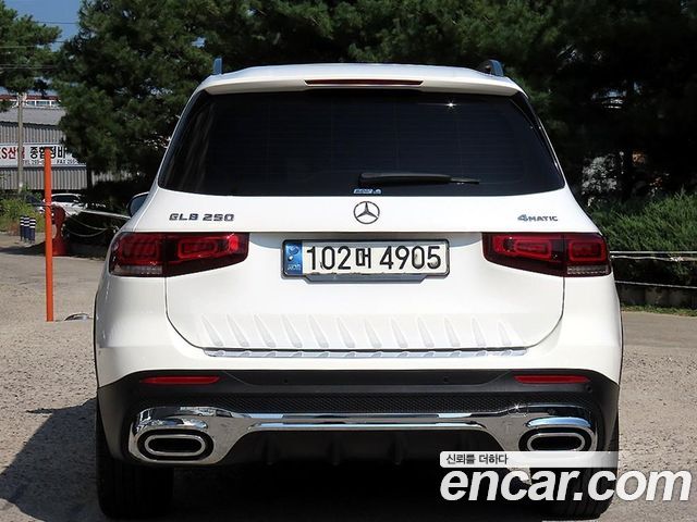 Mercedes-Benz GLB-Class GLB250 4MATIC — пробег 100 464 км — фото 4 из 5