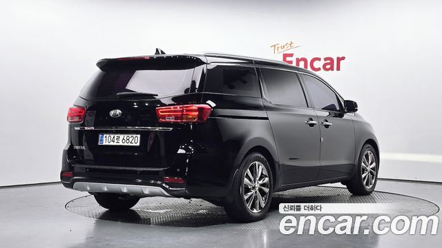 Kia Carnival из Кореи Encar