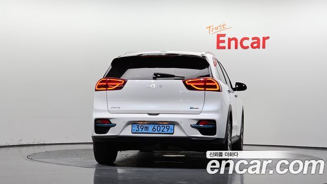 Kia Niro Prestige — пробег 80 548 км — фото 4 из 5