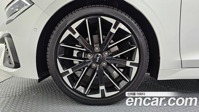 Kia K5 1.6 Turbo Signature — пробег 8 062 км — фото 5 из 5
