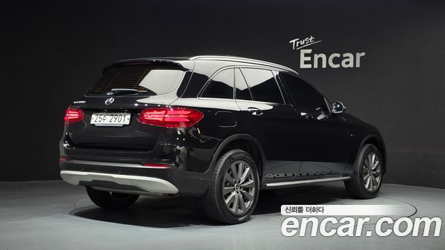 Mercedes-Benz GLC-Class GLC350e 4MATIC Premium — пробег 98 768 км — фото 2 из 5