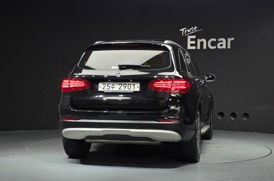 Mercedes-Benz GLC-Class GLC350e 4MATIC Premium — пробег 98 768 км — фото 4 из 5