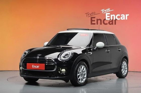 Mini Cooper 5Door HIGH 3rd — пробег 60 142 км — фото 1 из 5