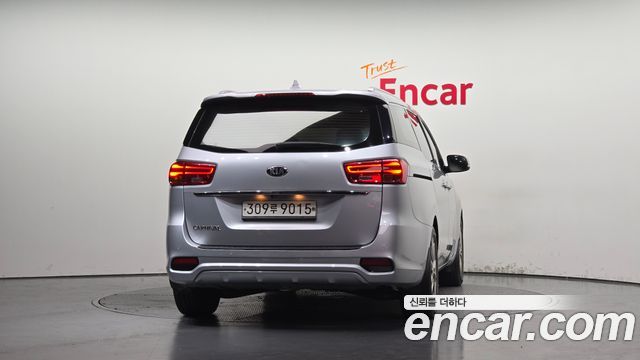 Kia Carnival из Кореи Encar
