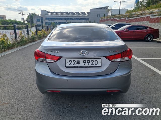 Hyundai AVANTE M16 GDI Luxury — пробег 110 000 км — фото 2 из 5