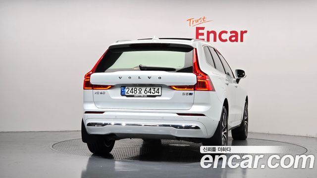 Volvo XC60 B5 Ultimate Bright — пробег 41 396 км — фото 4 из 5