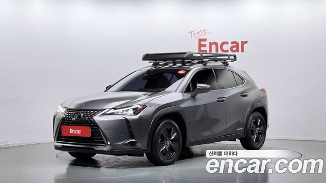 Lexus UX 2.0 2WD — пробег 69 106 км — фото 1 из 5