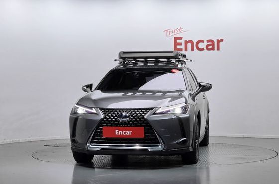 Lexus UX 2.0 2WD — пробег 69 106 км — фото 3 из 5