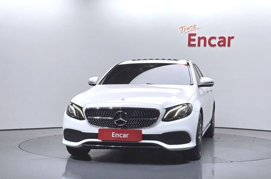 Mercedes-Benz E-Class E300 Avantgarde — пробег 77 133 км — фото 3 из 5