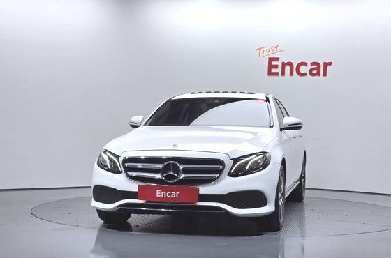Mercedes-Benz E-Class E300 Avantgarde — пробег 83 015 км — фото 3 из 5