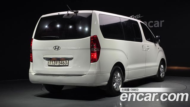 Hyundai Starex 12-Seater Wagon Smart — пробег 193 575 км — фото 2 из 5