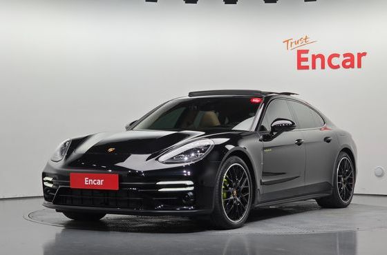 Porsche Panamera 2.9 AWD E-Hybrid Platinum Edition — пробег 76 425 км — фото 1 из 5