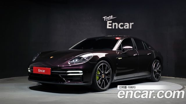 Porsche Panamera 2.9 AWD E-Hybrid — пробег 8 309 км — фото 1 из 5