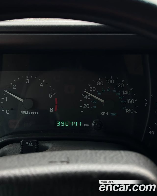 Jeep Wrangler 4.0 — пробег 399 500 км — фото 5 из 5