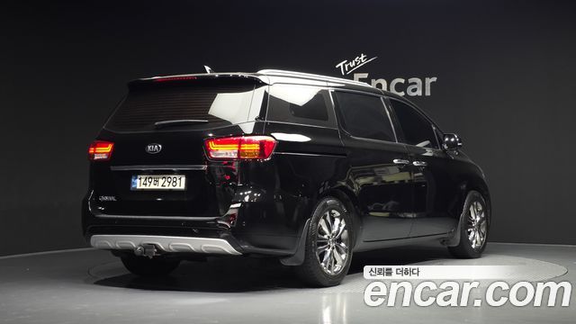 Kia Carnival 9-seater Noblesse — пробег 203 756 км — фото 2 из 5