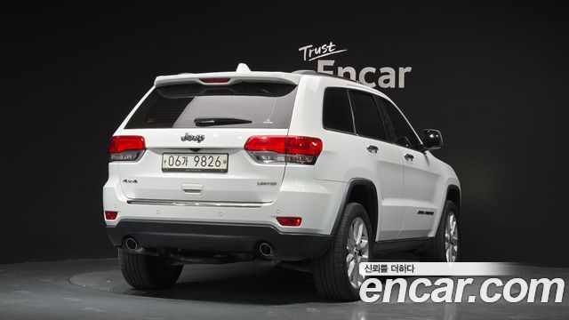 Jeep Cherokee 3.6 Limited WK2 — пробег 309 747 км — фото 2 из 5