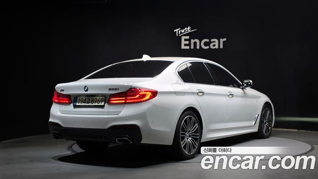 BMW 5-Series 530i xDrive M Sport Package Plus — пробег 103 042 км — фото 2 из 5