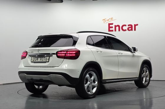 Mercedes-Benz GLA-Class GLA220 — пробег 79 532 км — фото 2 из 5