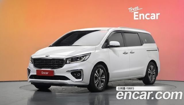 Kia Carnival 9-Seater Luxury — пробег 143 281 км — фото 1 из 5