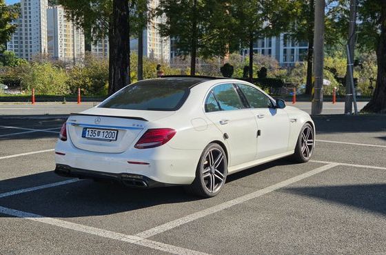 Mercedes-Benz E-Class E63 AMG 4MATIC+ — пробег 131 000 км — фото 2 из 5