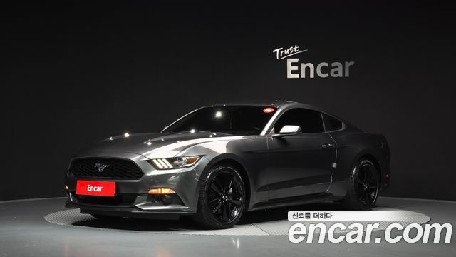 Ford Mustang Coupe — пробег 80 763 км — фото 1 из 5