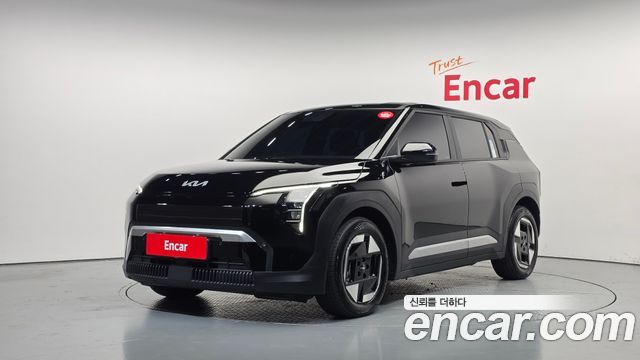 Kia EV3 Standard 2WD Air — пробег 11 517 км — фото 1 из 5