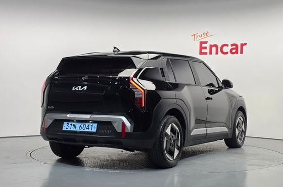 Kia EV3 Standard 2WD Air — пробег 11 517 км — фото 2 из 5